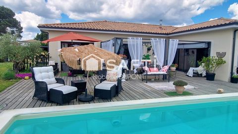 MAISON SPACIEUSE DE PLAIN PIED, PISCINE, CARPORT