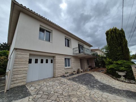 Maison lumineuse de 150m2, quartier calme, pas de vis à vis, 5 chambres, proche bus et commerces