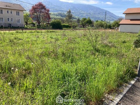 Terrain constructible - 402m² - Pontcharra