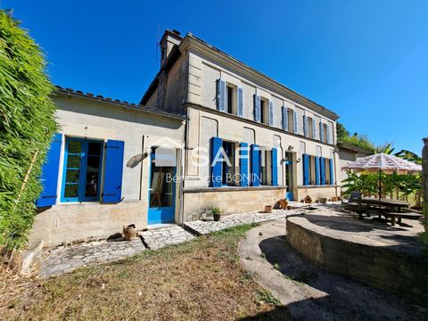 Charentaise rénovée de 1923 au calme, dépendances