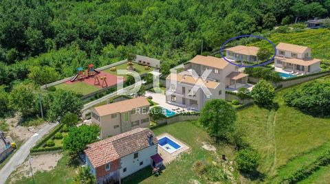 Location: Istarska županija, Pićan, Pićan. ISTRIA, PIĆAN - A lovely single-storey house with a swimming pool in a peaceful setting Pićan is a centuries-old Istrian town with a rich material and cultural heritage. It is a place on a hill from which an...