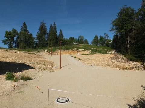LAMOURA : Belle parcelle de terrain constructible