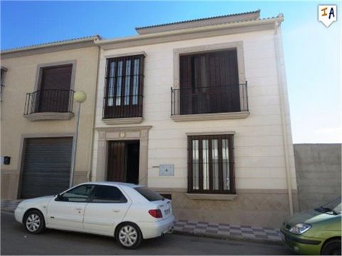This townhouse is located in the heart of Pedrera in the province of Sevilla, Andalucia, Spain, close to all the local amenities shops, bars, and restaurants. Inside, the property has been finished throughout to a very high standard. The entrance lea...