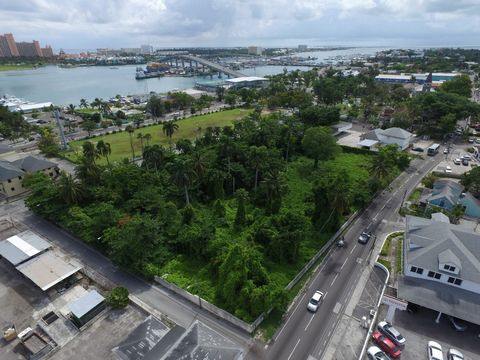 Property is ideaal voor een hoofdkantoor of gemengd gebruik commerciële. Gemakkelijke downtown en Paradise Island toegang.