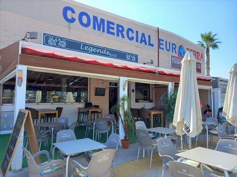 Two commercial units currently used as a successful bar located on El Raso with sitting tenants. There is a good size, fully fitted professional kitchen, 2 client bathrooms (male and female), a large bar area with ample room for a pool table and spac...