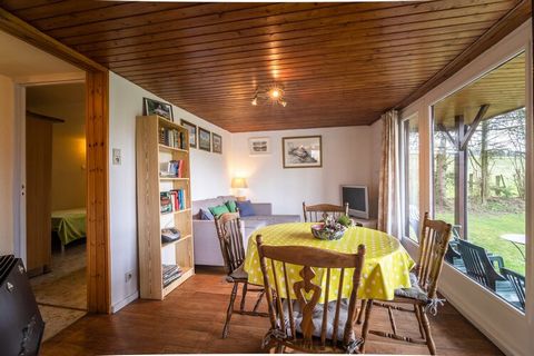 On the grounds of a private country estate, edging the pond, this is a pleasant 2-bedroom chalet in Ourthe (Gouvy). The chalet has a fenced furnished garden to lie down reading a book or having delicious meals. It is ideal for a small family or a gro...