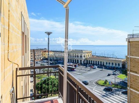 Catania, Corso Sicilia. We offer the sale of a welcoming 117sqm pentavani apartment on the sixth and last floor of a modern building. The apartment has large balconies, a beautiful sea view and an excellent southern exposure which makes it very brigh...