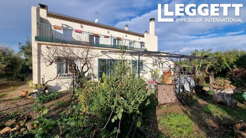 A18476CG34 - Country feeling and income potential close to vibrant Beziers all in one property. Set in its own private grounds of nearly 3000m² the property offers two independent apartments. On the ground floor a 3-bedroom apartment with direct acce...