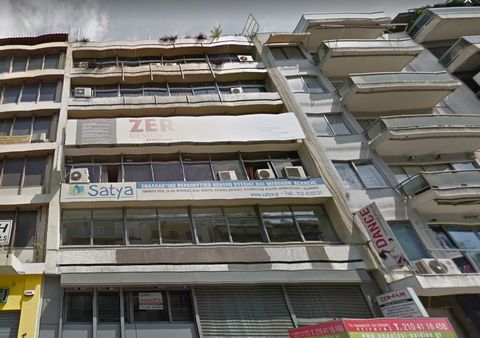 Located at the heart of Piraeus, this autonomous building presents a prime investment opportunity. Constructed in 1975, the building is excellently maintained and currently leased out. Positioned in a central area, just 400 meters from the metro stat...