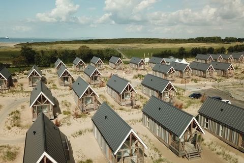 The modern, luxury Nieuwvliet Bad Beach Resort is still under construction. There are four different types of modern, detached accommodations spread across the resort. Like the 4-person lodge (NL-4504-23) with one bedroom on the ground floor. The sec...