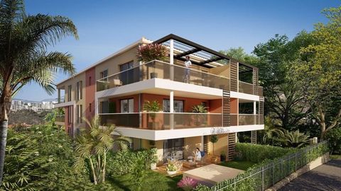 Charming property for sale in Saint Raphael On the heights of Saint-Raphaël, Vil'Azur is located in an essentially residential area. Small apartment buildings stand next to numerous neo-Provencal villas surrounded by gardens with swimming pools. Foll...