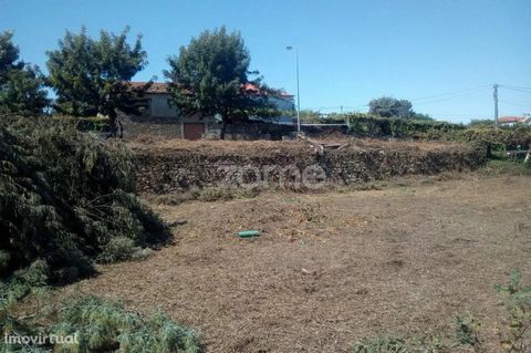 Property ID: ZMPT543636 Urban Land in Venade, Caminha, Next to the Valley of the Squirrels In a predominantly rural environment of drawer land with an area of 226m2, located in the center of Venade, 5 minutes away from the center of the village of Ca...