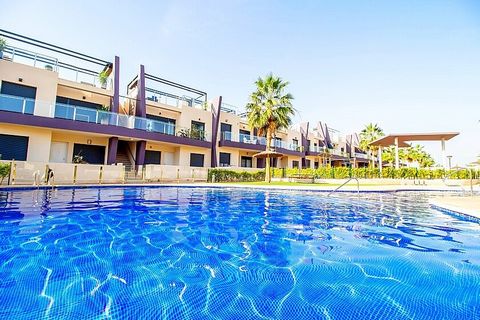 2 bedroom penthouse with private roof terrace by the beach in Mil Palmeras . Top floor apartment with 2 bedrooms and 2 bathrooms with private solarium, overlooking the sea, 400 meters from the beach in Mil Palmeras. It has a large living-dining room ...