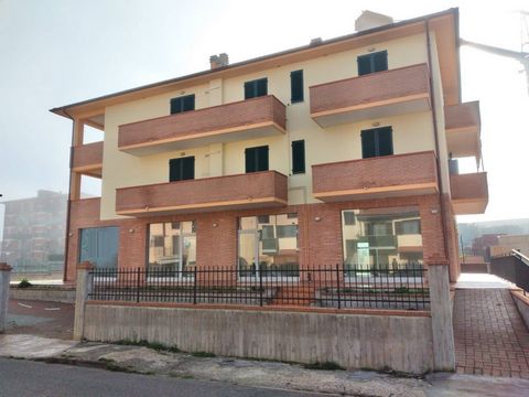 CASTIGLIONE DEL LAGO (PG): newly built commercial premises measuring approximately 260 sqm on the ground floor with eight shop windows, located on a central condominium with a private slab measuring approximately 150 sqm and a fenced and reserved par...