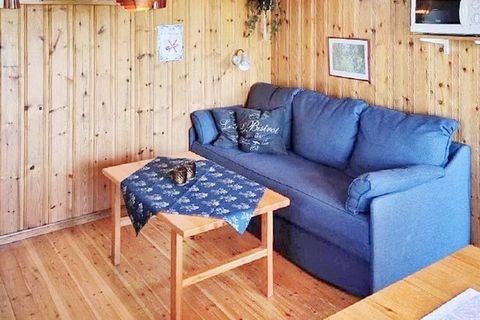 Timbered house of 21 m2 with compact living. The house is situated high up overlooking Siljan, an idyll with a lake view and scenic surroundings. The house is suitable for a couple or small family. Pets are welcome. Despite the small area, it accommo...
