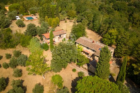 This exclusive property dating back to 1707, is located in a strategic position just a few kilometres from Siena, but in a reserved and quiet area. The farmhouse, which can be reached via a 500 m white road in excellent condition, is composed of two ...