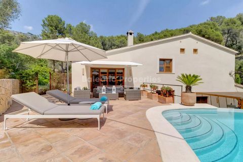 Peaceful 5-bedroom retreat with mountain views near the village Calvià This historic luxury villa dates back 200 years and is offered for sale in the heart of Calvià. Completely refurbished and equipped for a modern Mediterranean lifestyle, it offers...
