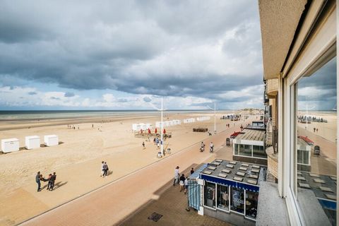 Beautifully renovated apartment with three rooms, located on the seafront with a beautiful view of the sea and close to the center of Koksijde. ATTENTION : Lift out of service between 06/03/23 and 29/04/2023. Request your compensation of 20% for this...