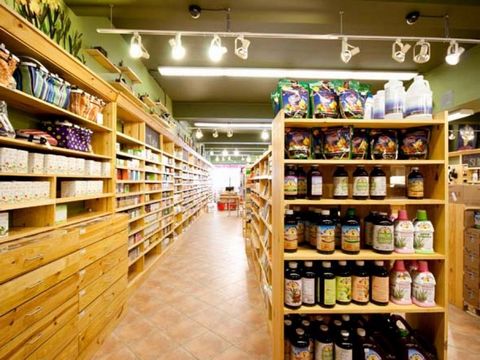 HEALTH PRODUCT -- BOX HILL -- #5998598 Purchasing shop * LOCATED IN A BUSY LOCATION AT BOX HILL * Weekly income of $9,000 * Reasonable weekly rental, long-term lease of 10 years * The operation is simple and the business is stable * The owner claims ...
