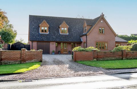 In the popular area of Scarning adjoining the market town of Dereham, this five-bedroom detached executive home with an annexe is immaculately presented and less than half a mile to the town centre. The first floor comprises four bedrooms (one with a...
