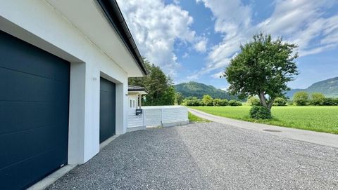 Location: Address: 9132 Gallizien, Bezirk Völkermarkt and Klopeiner Lake Region Plot Size: 237 square meters of living space 65 square meters for the garage with an additional storage room (AR) 2,400 square meters of fenced land (building area - vill...