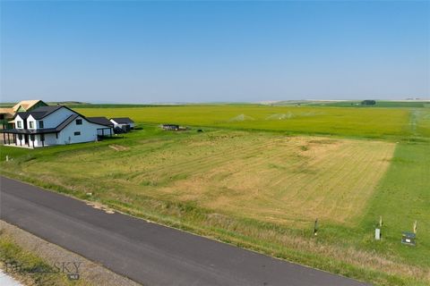 PLANS TERRE + ! Opportunité de construire votre maison pour toujours dans la petite ville de Manhattan, MT. Profitez des collines et des terres agricoles par votre fenêtre arrière avec les montagnes au loin. Manhattan est charmant, a tout ce qu’il fa...