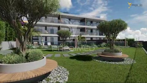 Luxo e Conforto no Seu Novo Lar ! Imagine acordar todas as manhãs e ser recebido pela vista deslumbrante para a baía e cidade do Funchal.  No Uptown Lux, isso é possível!  Este apartamento T2, com área bruta total 150,64 m2 localizado no piso -0 bloc...