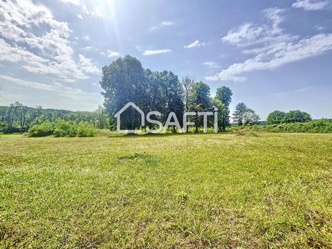 Are you an investor, entrepreneur or real estate developer, looking for space for your commercial or hotel projects? Unique purchasing opportunity in Vernou-La-Celle-sur-Seine (77670): A plot of land of 5,375 m², with a footprint of 2,150 m². This of...