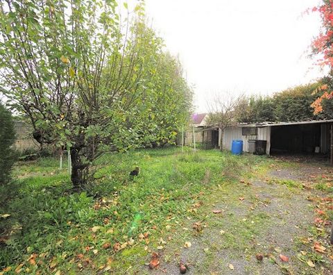 Val d'Oise, 95270, SEUGY. Maison à rénover sur un beau terrain. Très bien situé, à 3 minutes à pieds de la gare, maison à démolir ou à refaire complètement sur une surface au sol de 70m² + 18m² d'atelier attenant, le tout sur un terrain clos de 482m²...