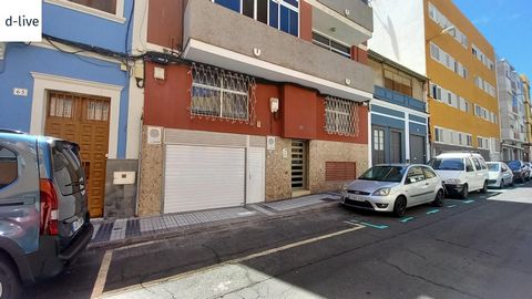 Do you have two small cars? Or a car and a motorcycle? Don't go around looking for parking in the city center anymore. Great garage space, easy to manoeuvre, in the heart of the administrative, commercial and educational centre area. Easy access and ...