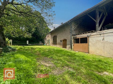 Bussières, 89630, PARC REGIONAL DU MORVAN, exclusif, ancien corps de ferme sur 9500 M² de terrain composé d'une maison de 5 pièces dont 2 chambres, de 2 greniers aménageables, d'un appentis, d'une grange, de 3 écuries et d'un hangar. Le tout attenant...