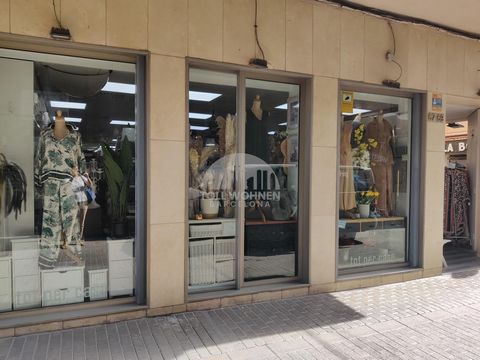 Imposing corner premises in the heart of Badalona, with an unbeatable location due to its proximity to the Rambla and Calle del Mar, surrounded by shops and services. Distributed in two floors of 160m2 each. Its glazed façade makes it a very bright p...