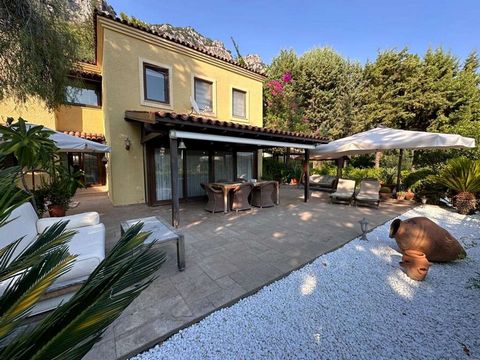 Dear investors, We continue to offer you investments that add value to your savings. Now we are here with a brand new opportunity. Luxury Villa Intertwined with Nature in Rosmarin Complex, Gocek Rosmarin Site, one of the most prestigious residential ...