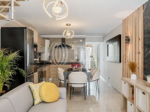 1-bedroom duplex villa with 72 sqm of gross construction area, renovated and set on a 120 sqm plot, with terrace, in Belém, Lisbon. Composed of a living and dining room with an open-plan equipped kitchen with access to the terrace with barbecue area ...