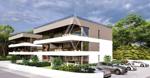 Istria, Poreč – Modern ground-floor apartment with private yard, 3 km from the city center for sale Discover this beautifully designed ground-floor apartment, just 3 kilometers from the vibrant center of Poreč and the stunning Adriatic coast. Situate...