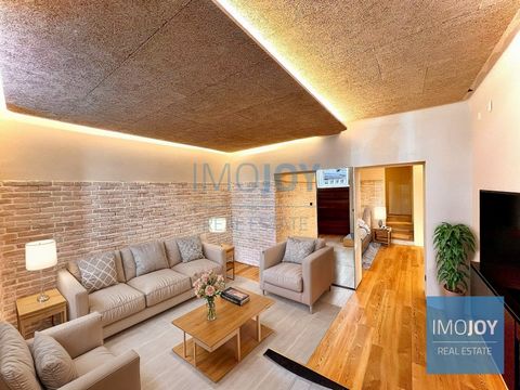 Be enchanted by this exclusive loft in the heart of the charming Lapa district, Lisbon This spectacular 1 bedroom flat has been completely refurbished, offering a perfect combination of comfort, sophistication and style. Located in one of the most tr...