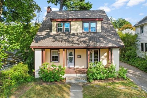 Discover prime location and the perfect blend of comfort and convenience at 15 Maple Street in charming Irvington, NY! Nestled on a quiet non-through street, this home features 3 spacious, light filled bedrooms and 2 full baths, as well as central ai...