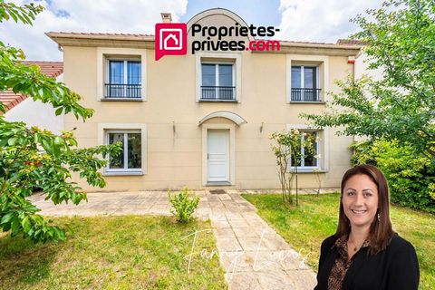 Exclusively in the town of Savigny-sur-Orge - Modern house of 145m2 - 4 bedrooms - built on a total basement of 83m2 and with land of more than 400m2. Geothermal heating. 4000L rainwater recovery tank. On the ground floor: Living room of more than 50...