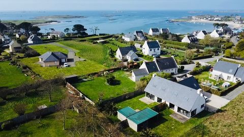 À vendre 2 maisons de 110m2 chacune PLOUGUERNEAU, LILIA, SAINT CAVA (29)