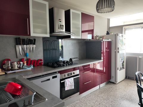 Appartement 84 m² 3 chambres avec un garage.