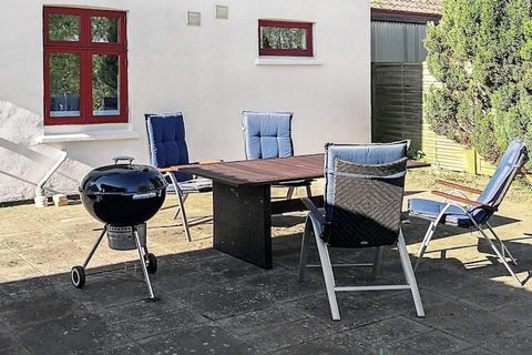 Year-round house, modernized in 2019, located in Holeby, a small village by Maribo approx. 500 meters from shopping. There is an activity room with table football and electronic darts as well as plenty of board games for the whole family to enjoy. Th...