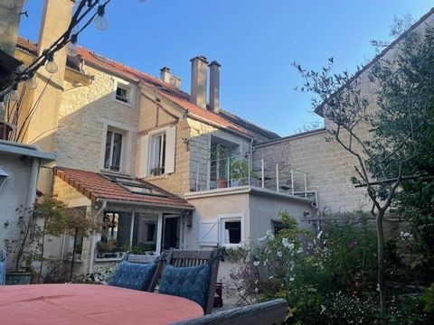 Maison de charme quartier historique du Mesnil le Roi