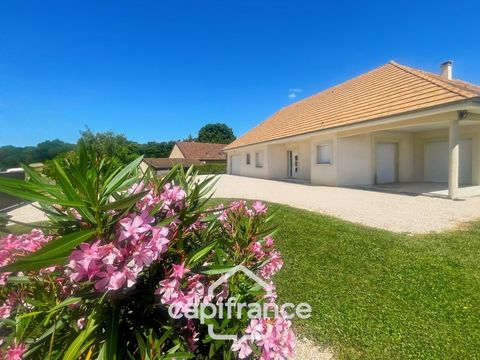 A VENDRE - Maison familiale de 170 m² avec piscine et garages