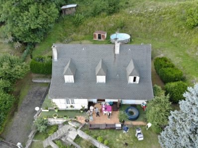 Belle Maison Familiale avec Vue Panoramique sur le Village