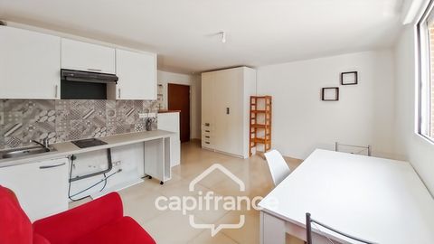 Bagnolet limite Montreuil-A vendre studio de 23m2 - 2ème étage avec ascenseur- luminosité -5 mn à pied métro Ligne3