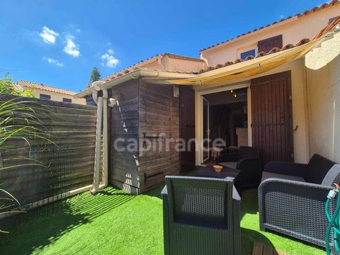Dpt Charente Maritime (17), à vendre VAUX SUR MER maisonnette de vacances - cour - parking privé
