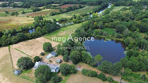 Ensemble immobilier de 3 maisons sur 5 hectares