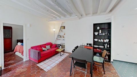 Fiche N°Id-LGB175159 : Paris, 2 Pi?ces d'environ 31 m2 comprenant 2 piece(s) dont 1 chambre(s) - - Equipements annexes : digicode - - chauffage : Gaz - Classe-Energie E : 310 kWh.m2.an - Plus d'informations disponibles sur demande... - Mentions légal...
