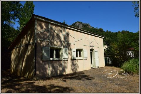 Dpt Aude (11), à vendre QUILLAN maison P3 43,3m² de plain pied - Terrain de 250,00 m²