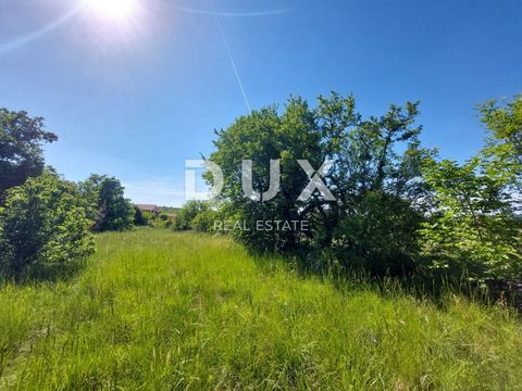 Location: Istarska županija, Labin, Labin. ISTRIA, LABIN - Building land for the construction of a villa/house On a hill above the tourist town of Rabac is the medieval town of Labin, whose old name Albona was first mentioned in 285 AD. Today, it is ...
